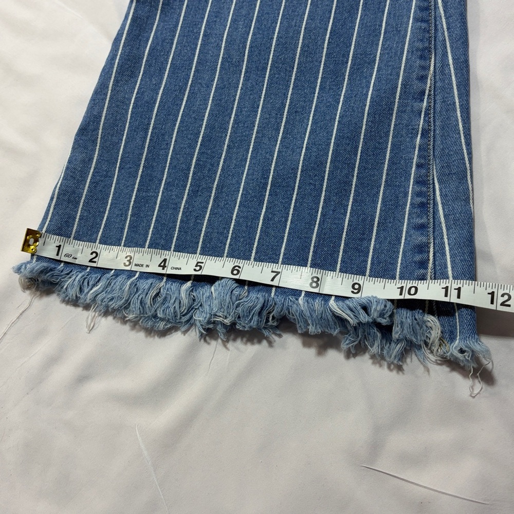 Cello bell bottom pin stripe blue jeans size 5 - Picture 5 of 10